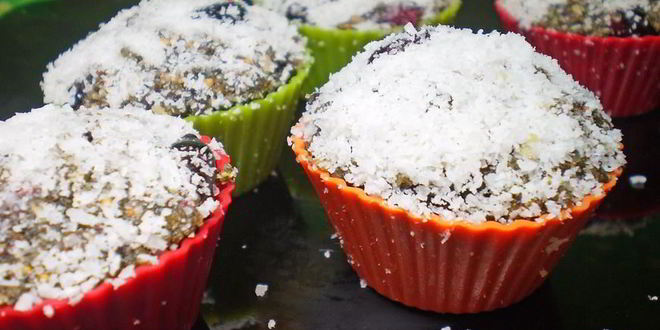 Рецепт ореховых маффинов с ягодами