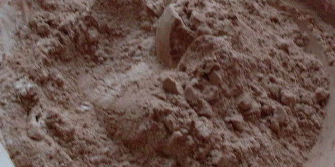 Рецепт шоколадных маффинов с конфитюром из смородины