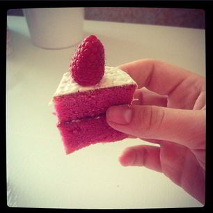 Рецепт Малинового манника без муки на сметане