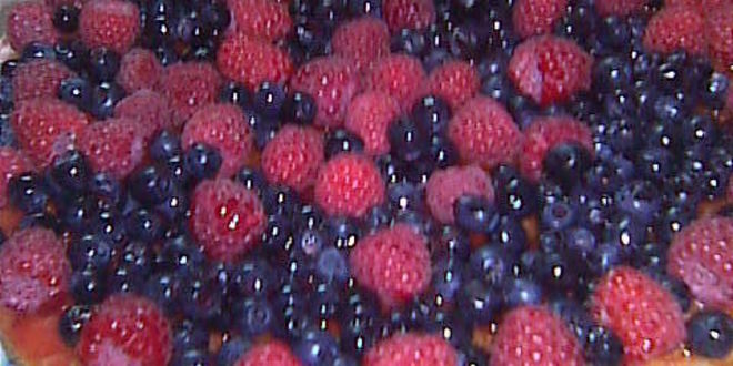 Рецепт манника с ягодами