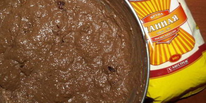 Рецепт постного шоколадного манника с вяленой клюквой