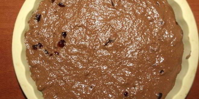 Рецепт постного шоколадного манника с вяленой клюквой