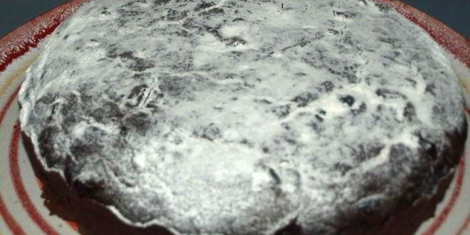 Рецепт постного шоколадного манника с вяленой клюквой