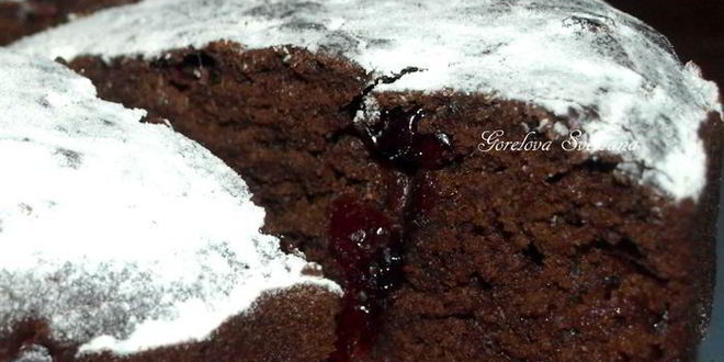 Рецепт постного шоколадного манника с вяленой клюквой