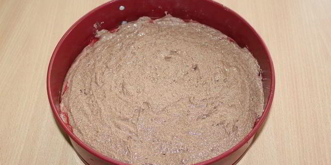 Рецепт шоколадного манника с малиновым джемом