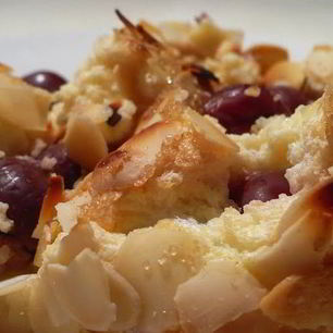 Рецепт Творожного манника с вишней и миндалем