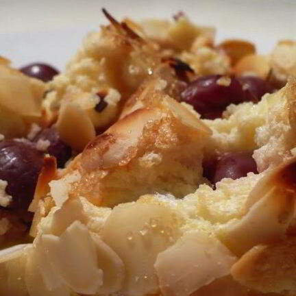 Рецепт Творожного манника с вишней и миндалем