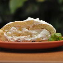 Рецепт Нежнейшего яблочного рулета