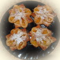 Рецепт Нежных персиковых слоек