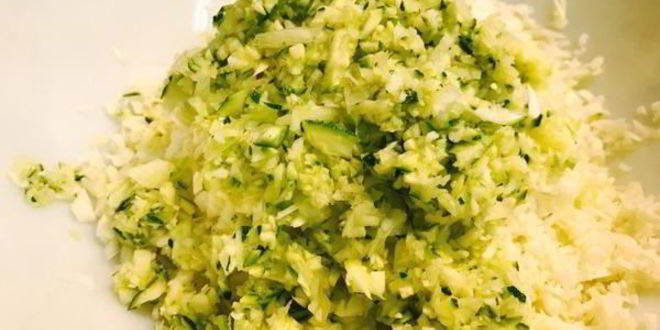 Рецепт капустна-кабачковых оладьи на кефире