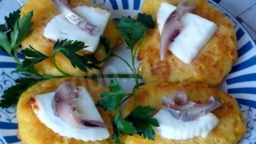 Рецепт кукурузных оладий с сыром моцарелла