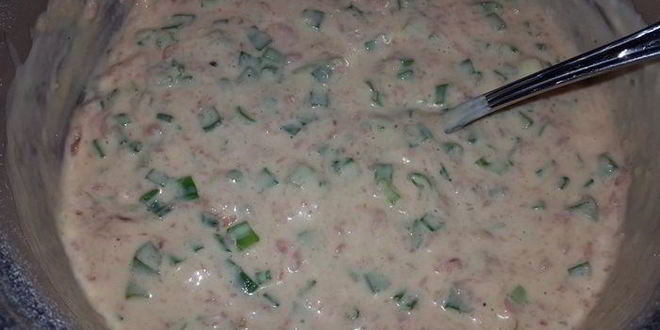 Рецепт мясных оладий с зеленым луком