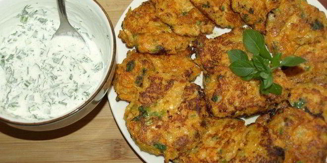 Рецепт оладий из батата с творогом и зеленью