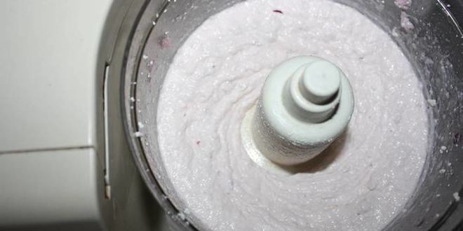 Рецепт оладий из отрубей с зеленью и творожной икрой