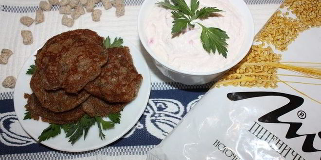 Рецепт оладий из отрубей с зеленью и творожной икрой