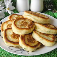 Рецепт Оладий на кефире с зеленым луком