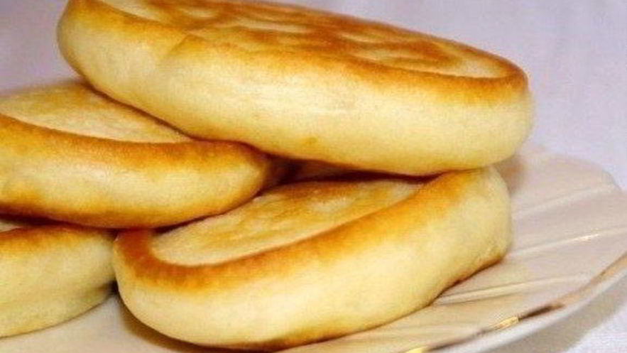 Рецепт пышных оладий на кефире без яиц