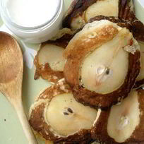 Яблочные оладьи с грушевым припеком