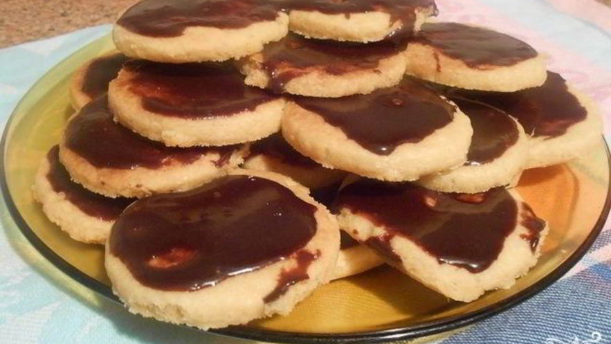 Рецепт песочного печенья с глазурью