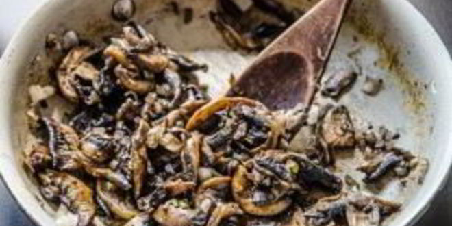 Рецепт курника из слоеного теста