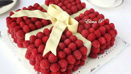 Рецепт Квадратного кекса с белым шоколадом и ягодами