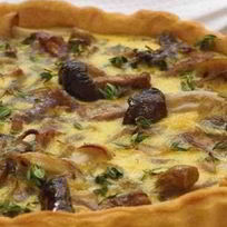 Пирог с грибами и сыром