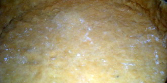 Рецепт пирога с карамелизированным чесноком и помидорами черри