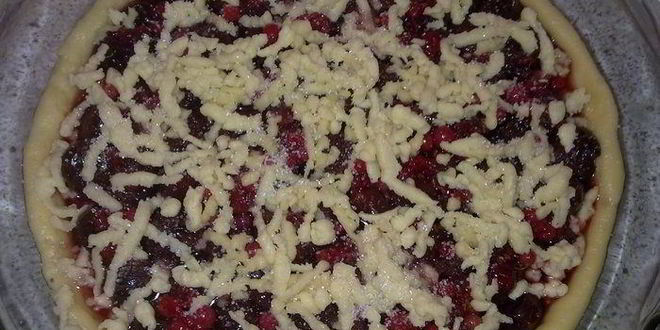 Рецепт пирога с вишней и смородиной