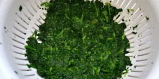 Рецепт простого слоеного пирога со шпинатом