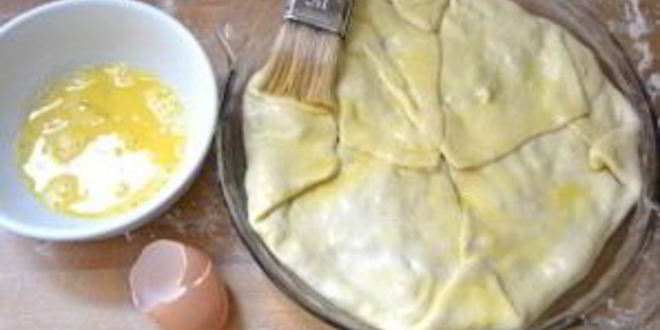 Рецепт простого слоеного пирога со шпинатом