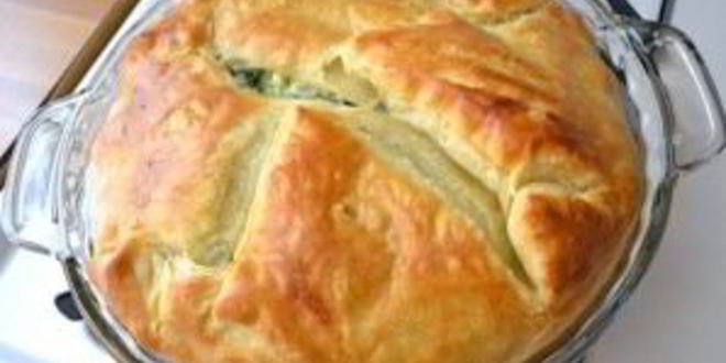 Рецепт простого слоеного пирога со шпинатом