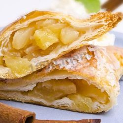 Рецепт Слойки с яблоками из слоеного бездрожжевого теста