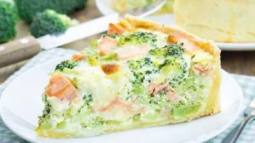 Рецепт сочного пирога с брокколи и семгой