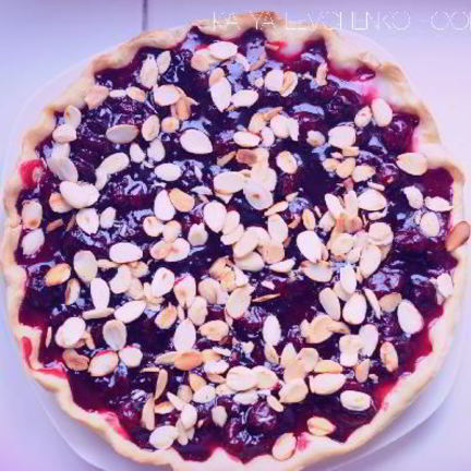 Рецепт Вишневого пирога с заварным кремом