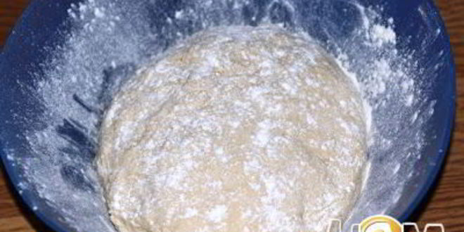 Рецепт печеных пирожков с жареной капустой и яйцом