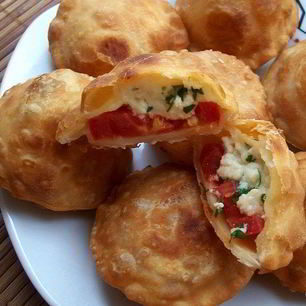 Рецепт Пирожков бомбочки с помидорами