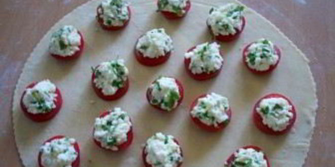 Рецепт пирожков бомбочки с помидорами