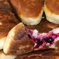 Рецепт Пирожков с черной смородиной