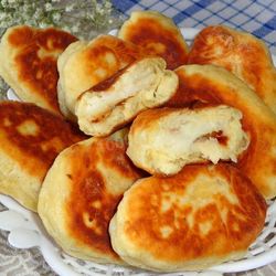 Рецепт Пирожков с картошкой на кефире жареные