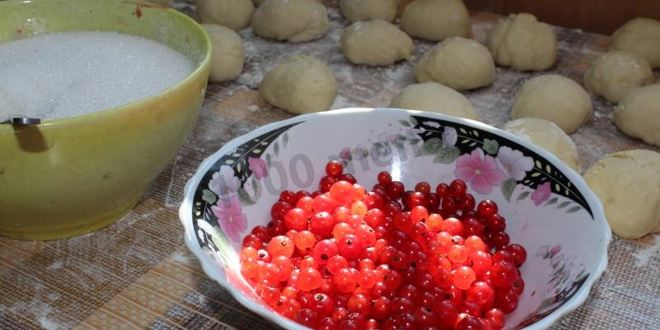 Рецепт пирожков с красной смородиной дрожжевые