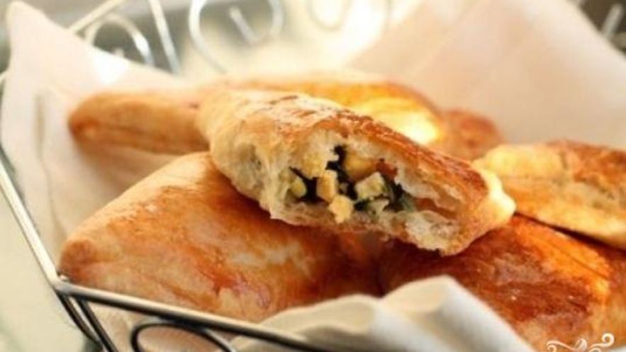 Рецепт пирожков с яйцом и зеленым луком