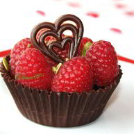 Рецепт Корзинок с ганашем, брауни и малиной