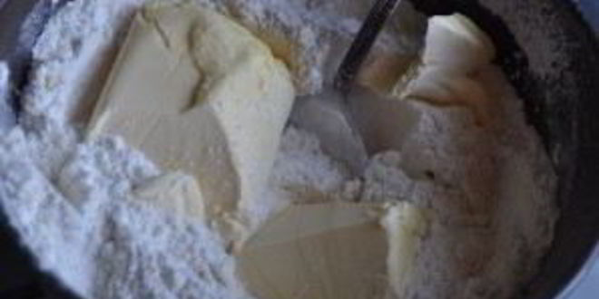 Рецепт лимонных пирожных с клюквой