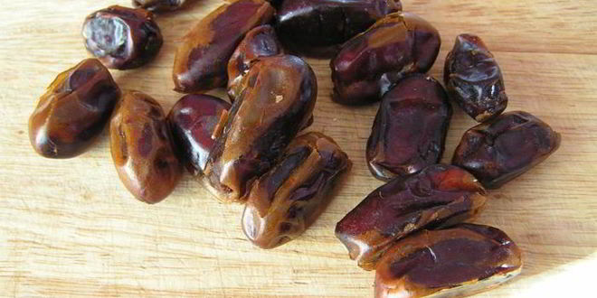 Рецепт пирожных с финиками, ананасом и творожным кремом