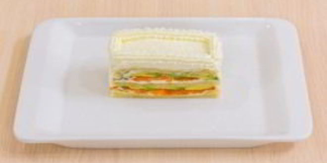 Рецепт закусочных пирожных из слоеного теста, форели и авокадо