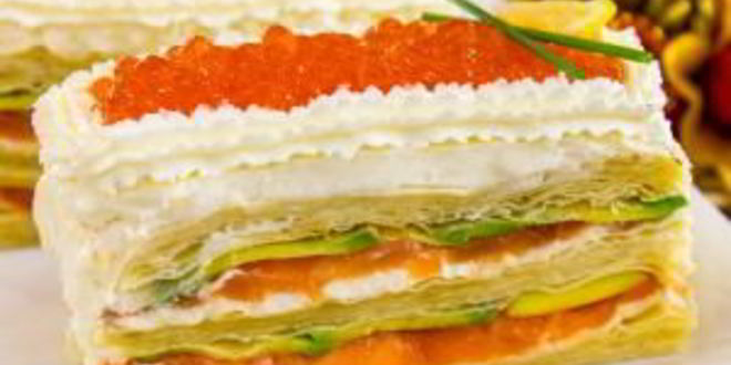 Рецепт закусочных пирожных из слоеного теста, форели и авокадо