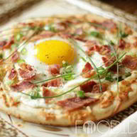 Рецепт Мини-пиццы с яйцом