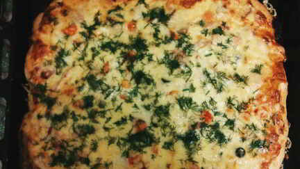 Рецепт Пиццы с колбасой на жидком тесте