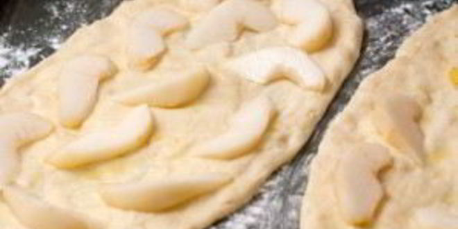 Рецепт пиццы с тыквой, грушей и горгонзолой