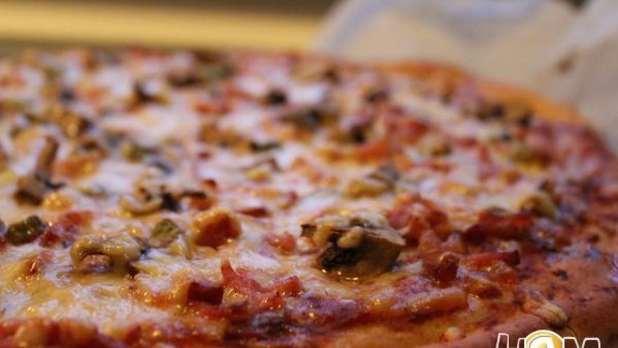 Рецепт пиццы с ветчиной и шампиньонами